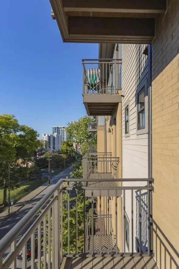 Apartment Cozysuites Musicrow Astonishing Studio With Free Parking 38 Nashville United States